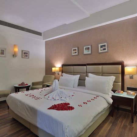 Krios Hotel - Near Sg Highway, Ahmedabad Exterior photo